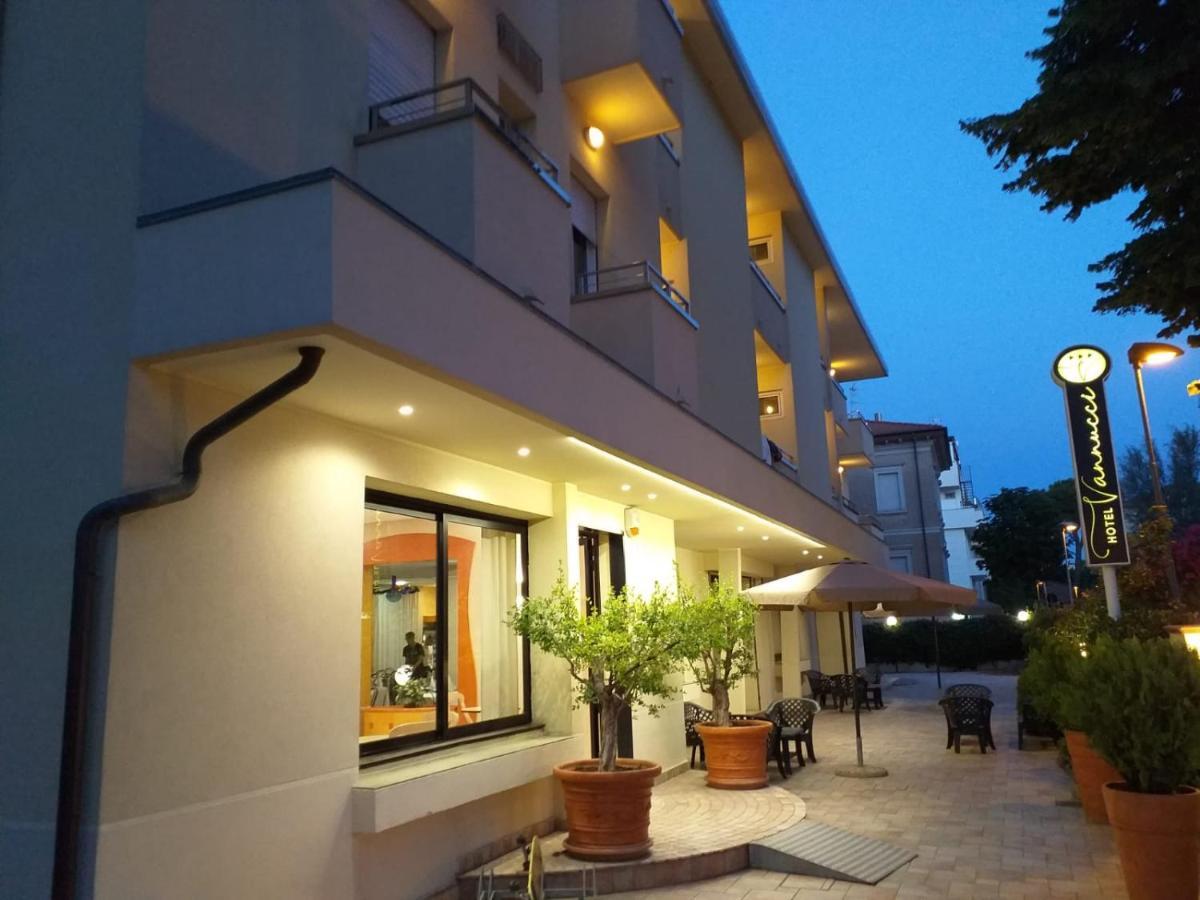 Hotel Vannucci Rimini Dış mekan fotoğraf
