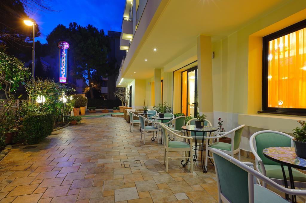 Hotel Vannucci Rimini Dış mekan fotoğraf